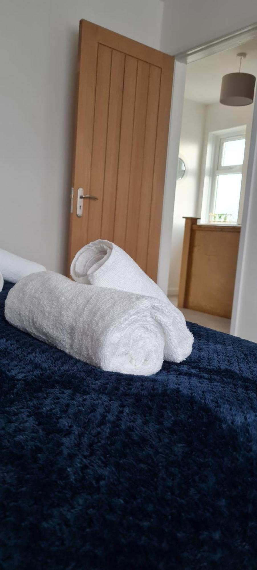 Shm Stays Leicester. Newly Renovated!! 15 Min Drive From City Centre, University. 9 Min Drive To Leicester City Stadium, 5 Min Drive To M1 & M69. 2 Min Walk To Bus Stop. Dış mekan fotoğraf